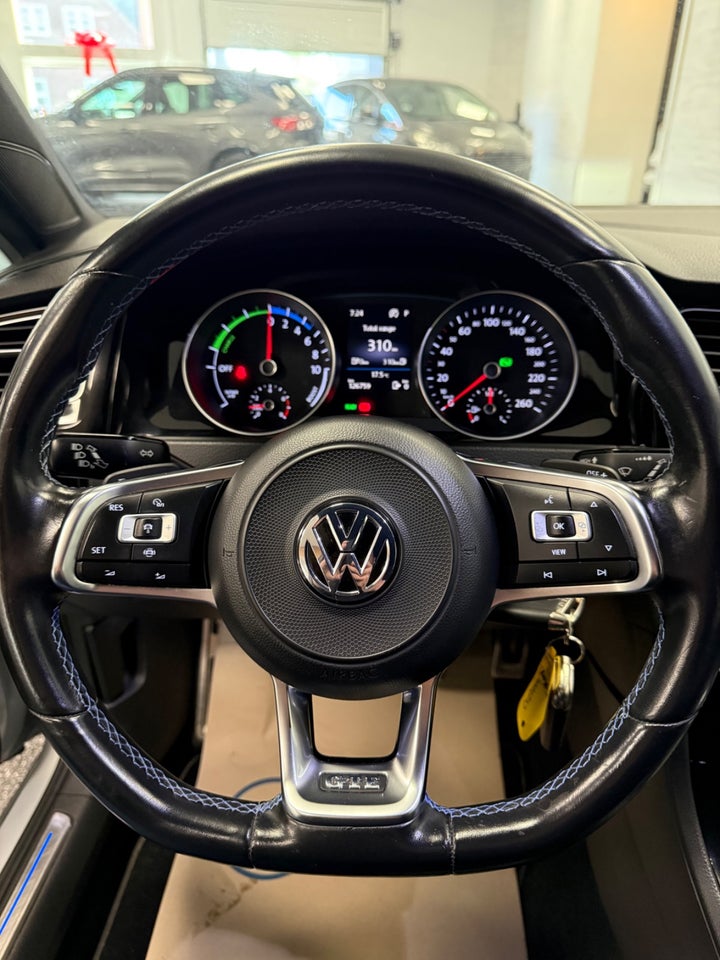 VW Golf VII 1,4 GTE DSG 5d