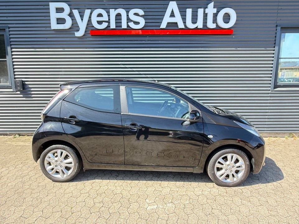 Toyota Aygo 1,0 VVT-i x-black II 5d