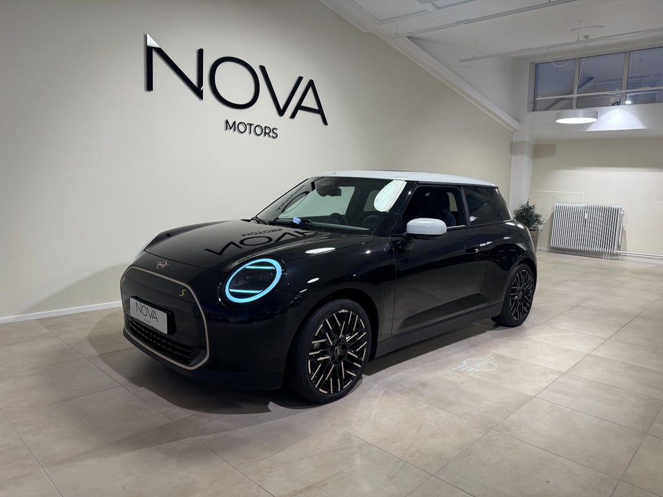 MINI Cooper SE Favoured Trim M 3d