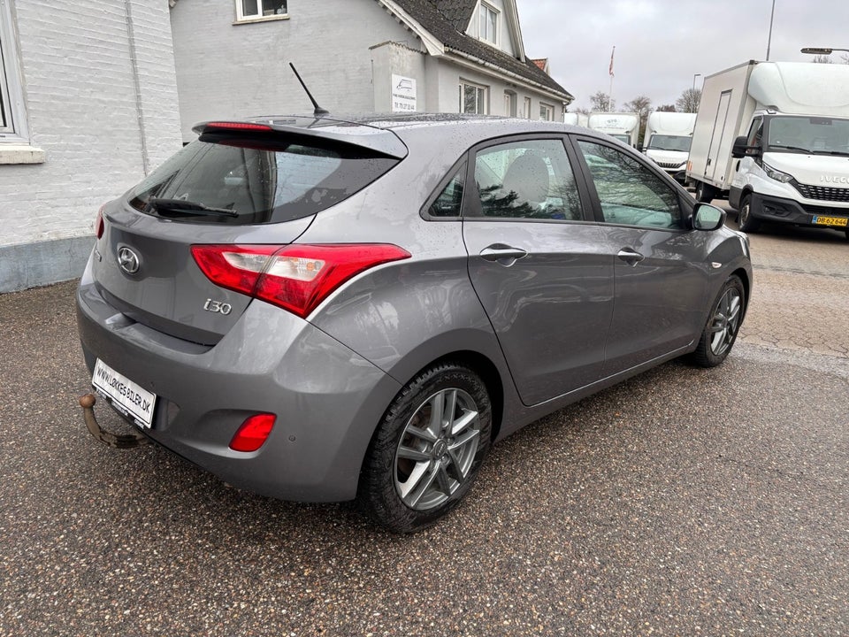 Hyundai i30 1,6 GDi Life+ 5d