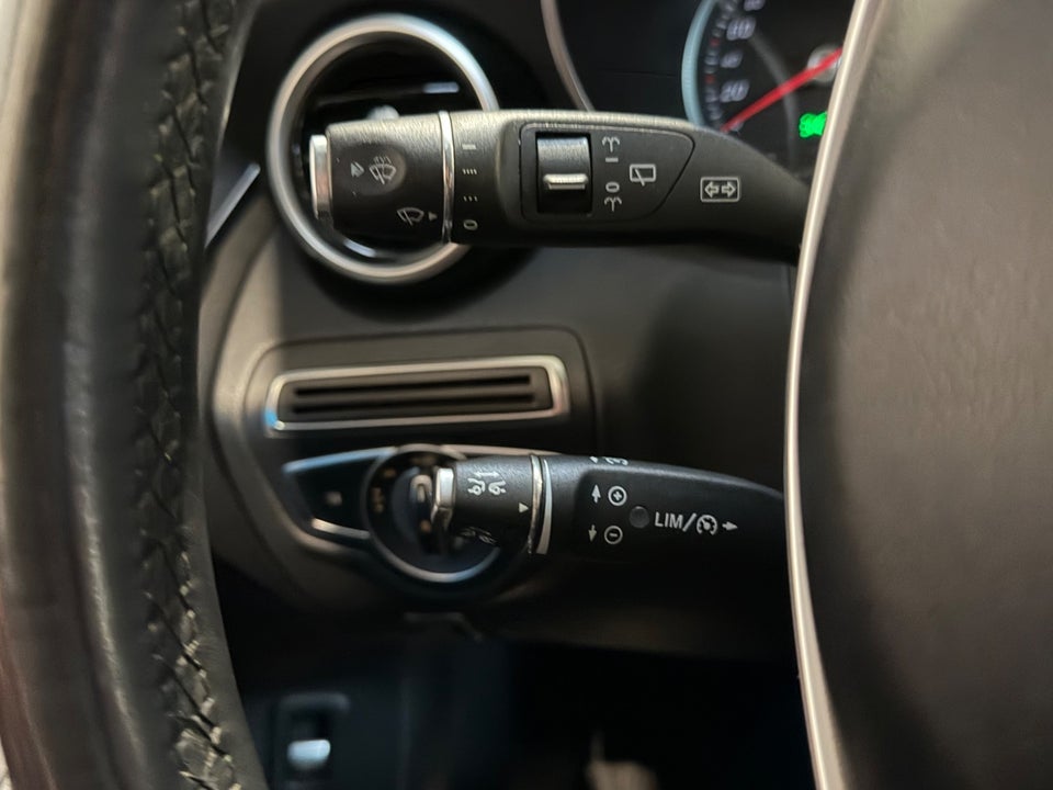 Mercedes C220 d 2,2 AMG Line stc. aut. 5d