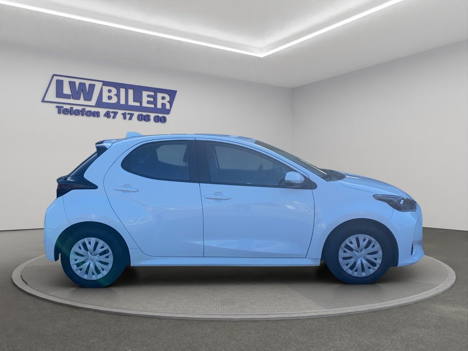 Toyota Yaris 1,5 Hybrid Essential e-CVT 5d