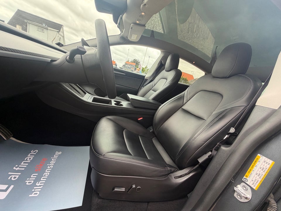 Tesla Model Y Long Range AWD 5d