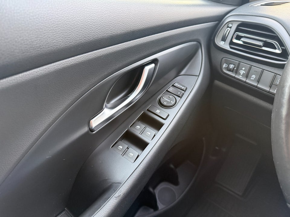 Hyundai i30 1,0 T-GDi Essential 5d