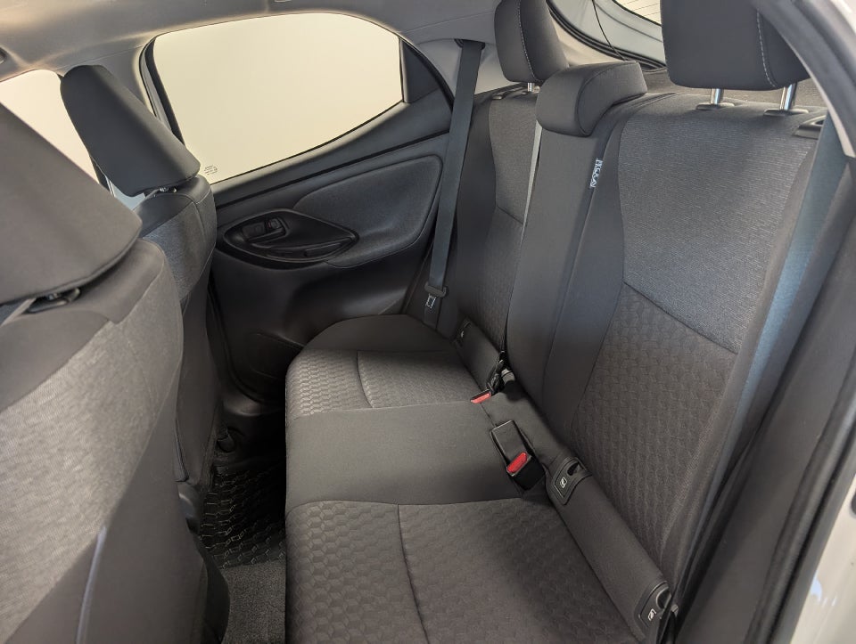 Toyota Yaris 1,5 Active 5d