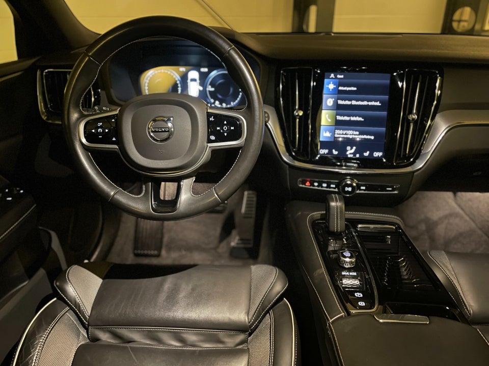 Volvo V60 2,0 T6 ReCharge R-Design aut. AWD 5d