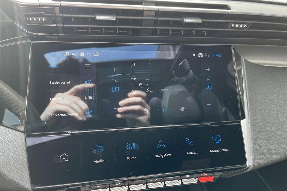 Peugeot e-408 58 GT 5d