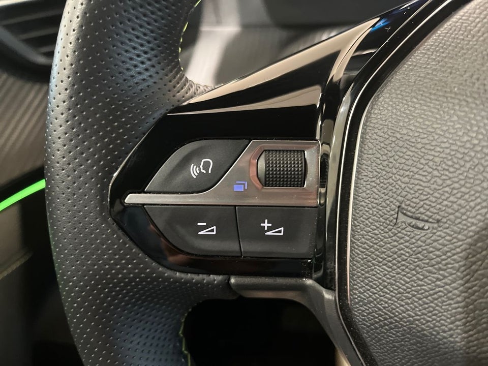 Peugeot e-2008 50 GT 5d