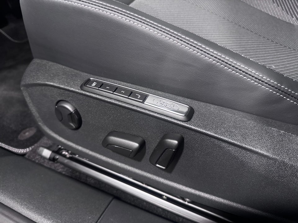 Ford Explorer 77 Select Extended Range 5d