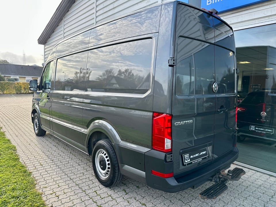 VW Crafter 35 2,0 TDi 177 Kassevogn L3H3 aut.