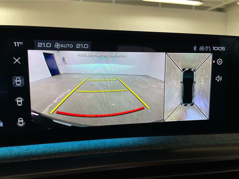 Peugeot e-3008 77 GT Pack 5d