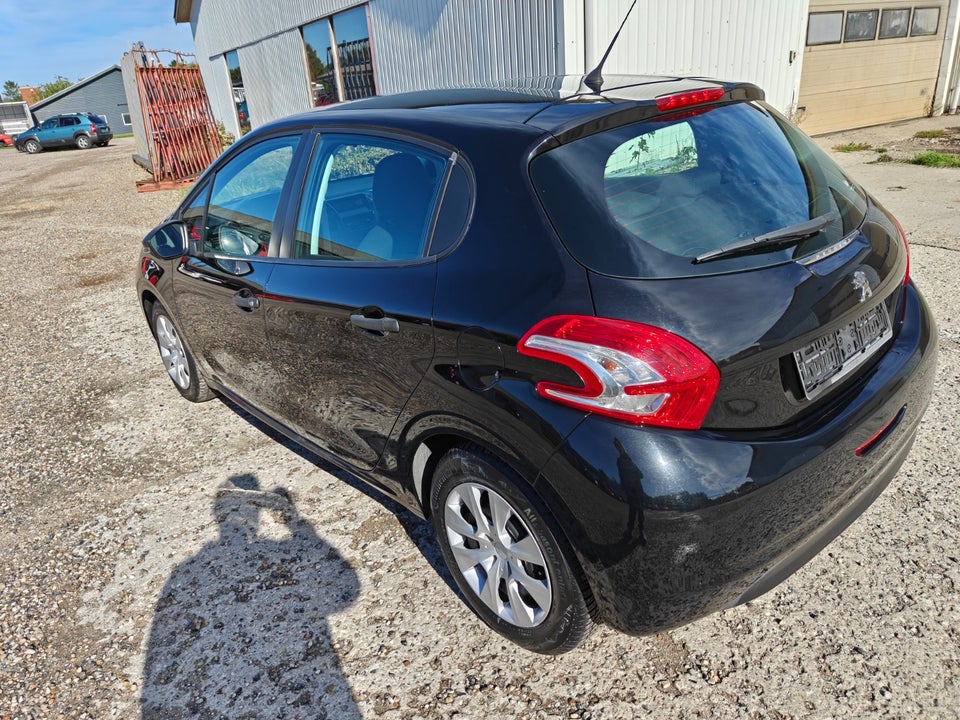 Peugeot 208 1,0 VTi Active 5d