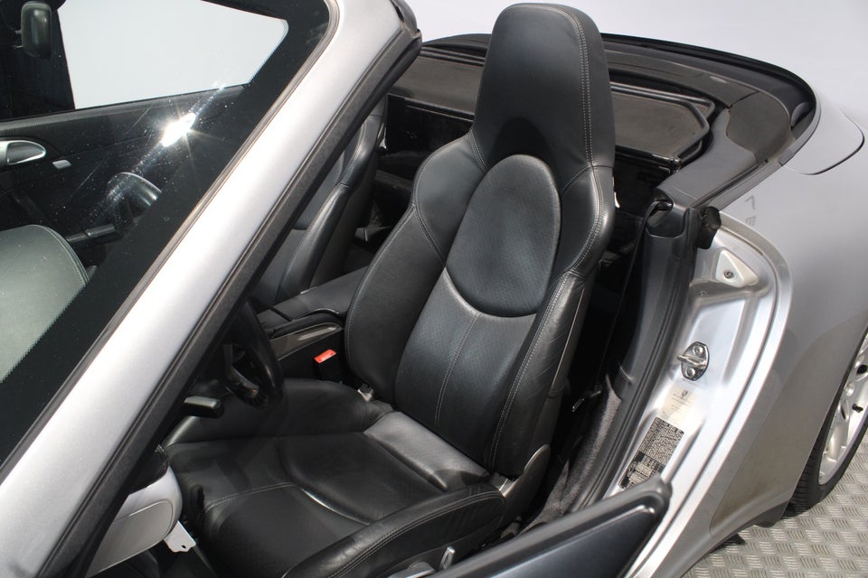 Porsche 911 Carrera 4S 3,8 Cabriolet 2d