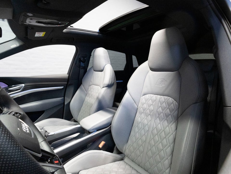 Audi e-tron 55 S-line quattro 5d