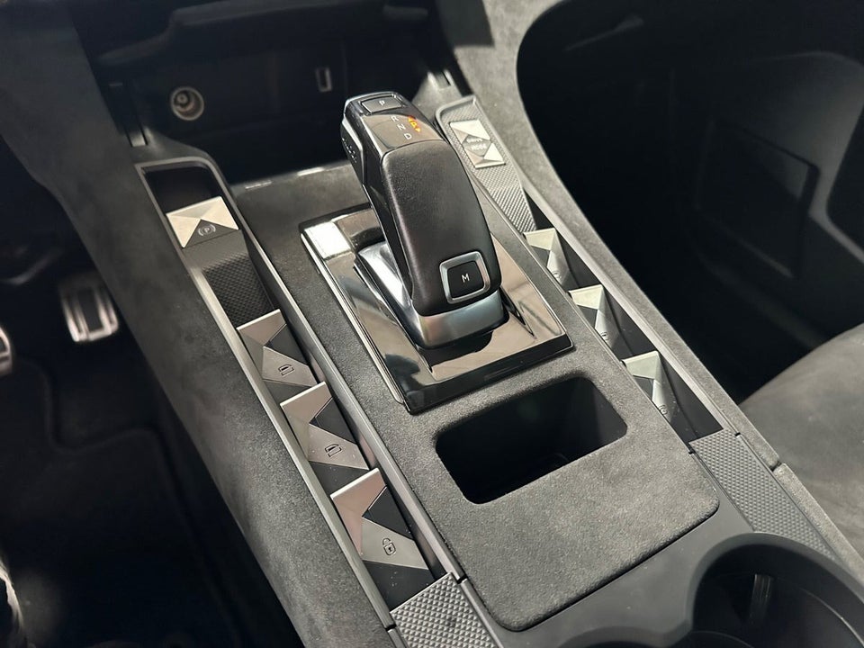 DS DS 7 CrossBack 1,6 PureTech 225 Prestige EAT8 Van 5d