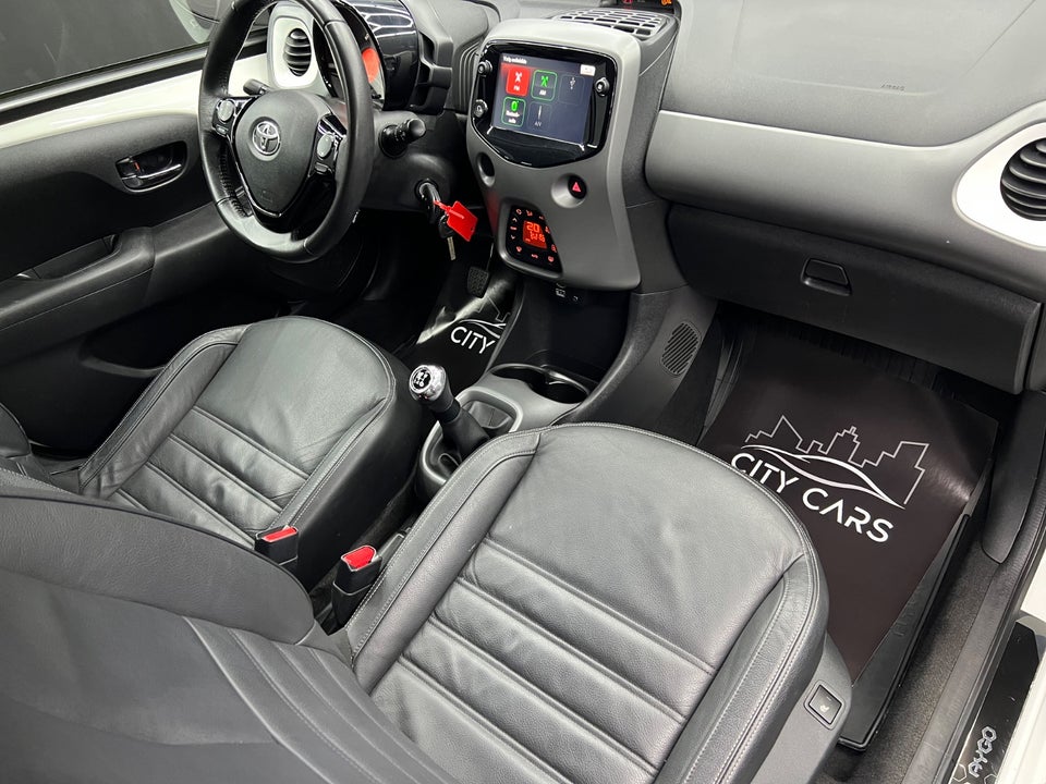 Toyota Aygo 1,0 VVT-i x-pose 5d