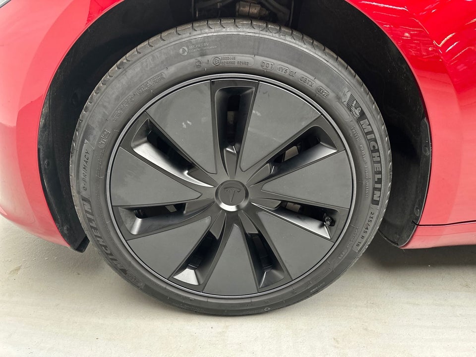 Tesla Model 3 RWD 4d