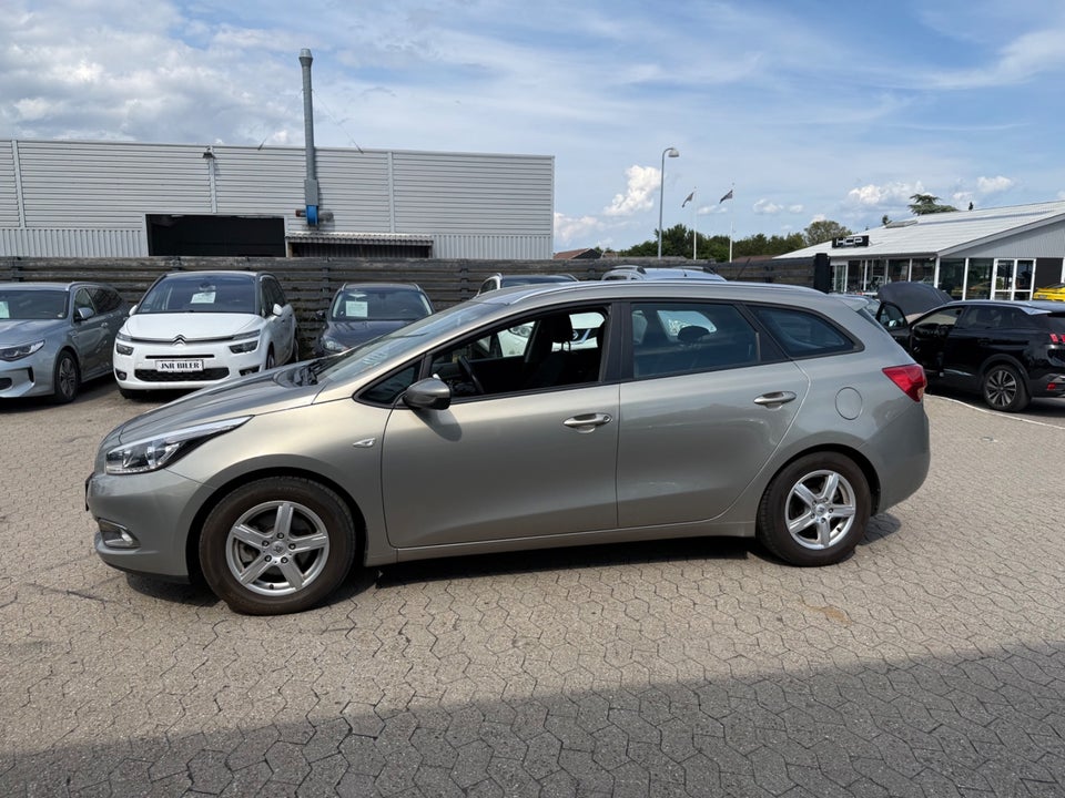 Kia Ceed 1,6 CRDi 128 Active SW 5d
