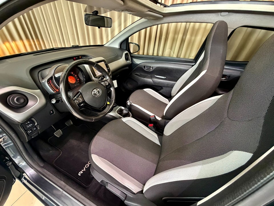 Toyota Aygo 1,0 VVT-i x-sky 5d