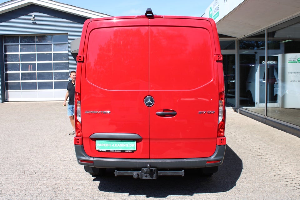 Mercedes Sprinter 317 2,0 CDi A2 Kassevogn aut. RWD