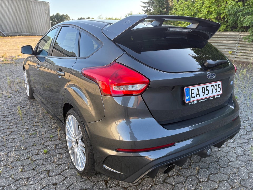 Ford Focus 2,3 SCTi 350 RS 5d