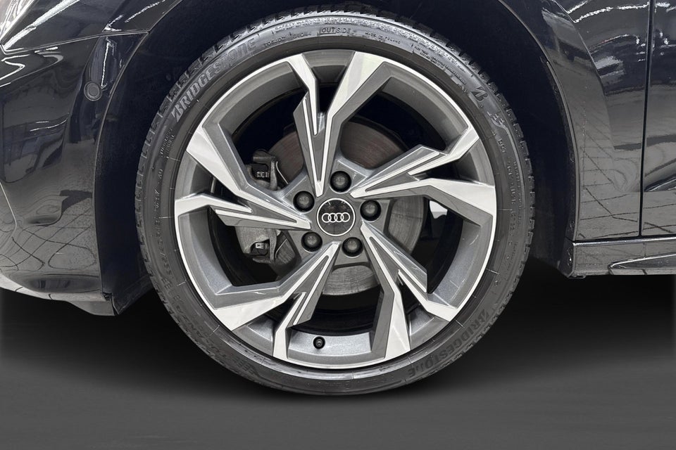 Audi A3 40 TFSi e S-line Sportback S-tr. 5d