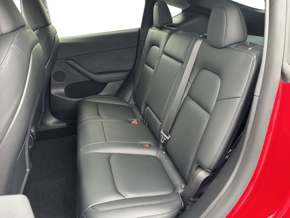 Tesla Model Y Long Range AWD 5d