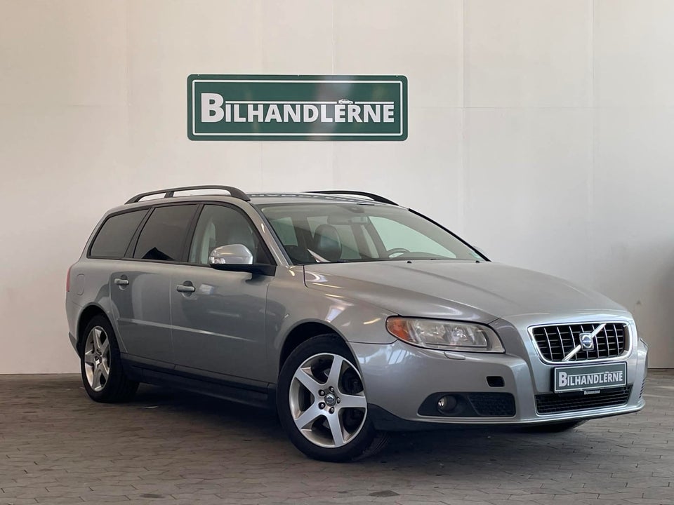 Volvo V70 2,5 T Momentum aut. 5d