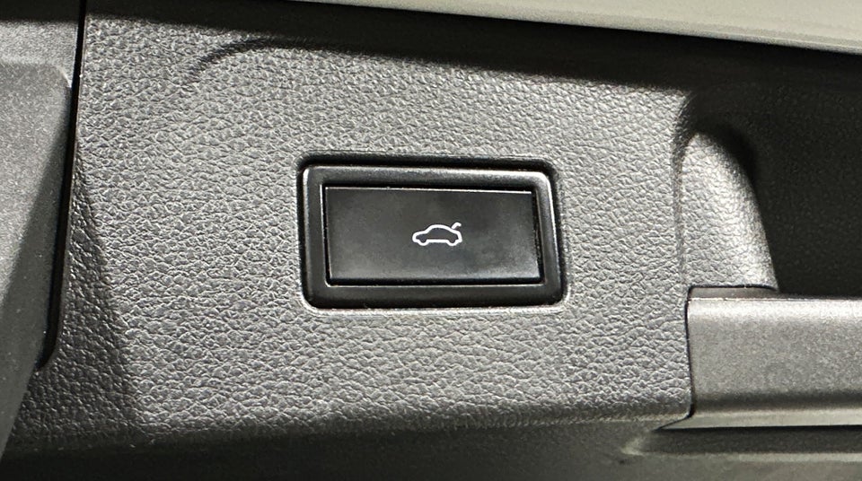 VW Passat 2,0 TDi 190 R-line Variant DSG 5d