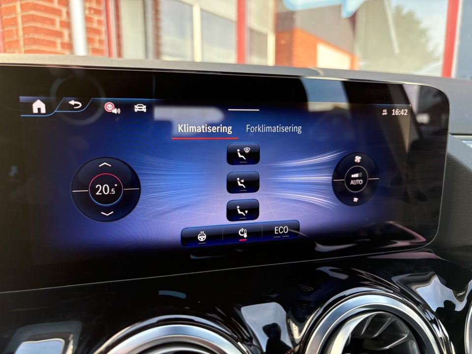 Mercedes EQA250 Progressive 5d