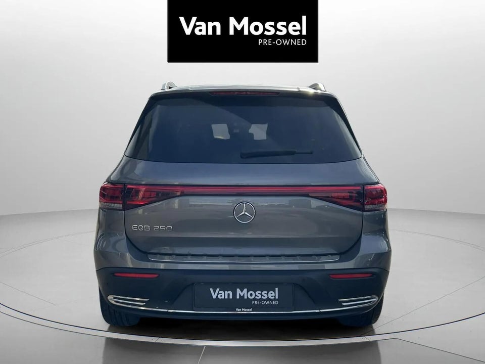Mercedes EQB250 Progressive 5d