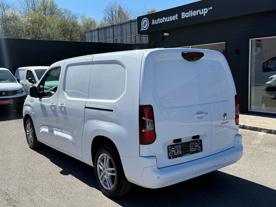 Peugeot Partner 1,5 BlueHDi 130 L2V2 Plus EAT8 Van