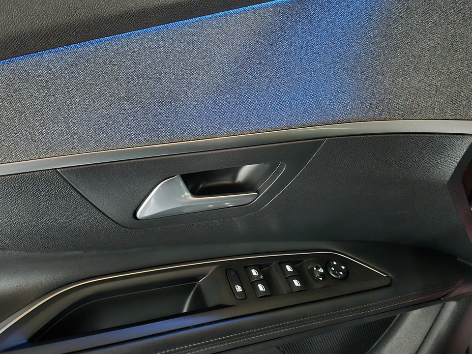 Peugeot 3008 1,2 PureTech 130 Allure EAT8 5d