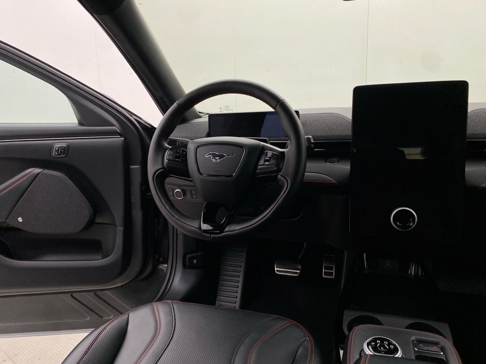 Ford Mustang Mach-E 75 Standard Range AWD 5d