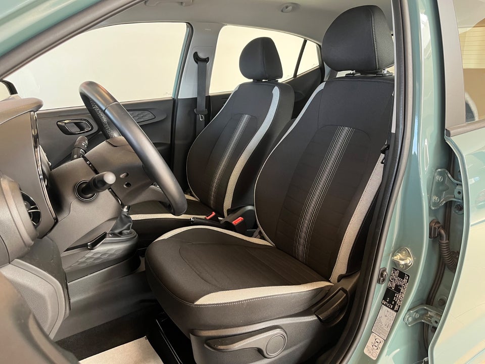 Hyundai i10 1,0 MPi Essential AMT 5d