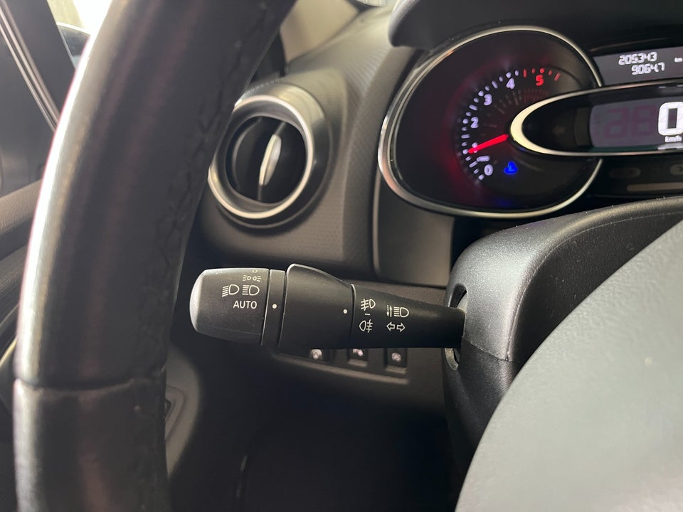 Renault Clio IV 1,5 dCi 90 Limited Sport Tourer 5d