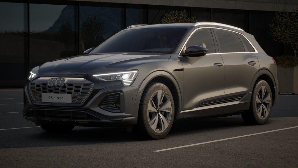 Audi Q8 e-tron 50 S-line quattro 5d