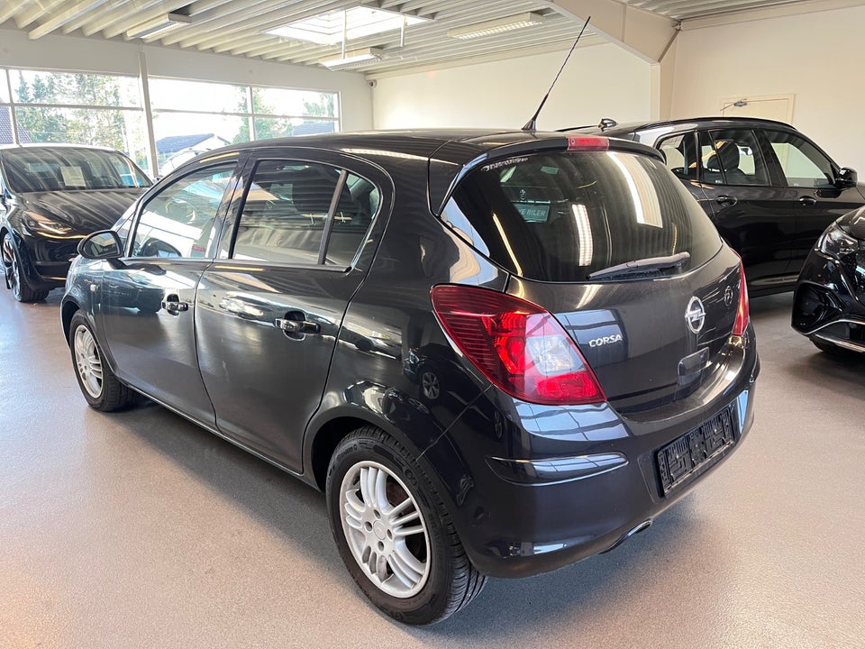 Opel Corsa 1,4 16V Cosmo 5d