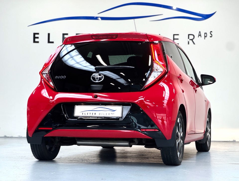 Toyota Aygo 1,0 VVT-i x-press 5d