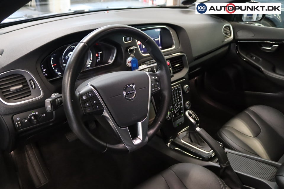 Volvo V40 1,5 T3 152 Dynamic Edition aut. 5d