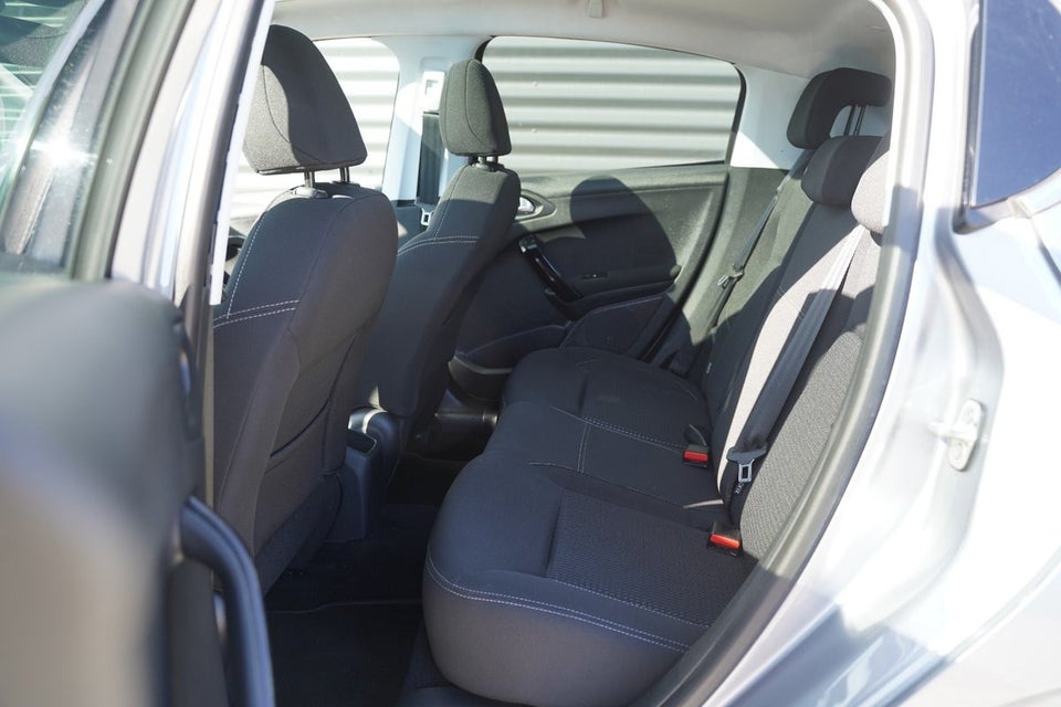 Peugeot 208 1,5 BlueHDi 100 Allure Sky 5d