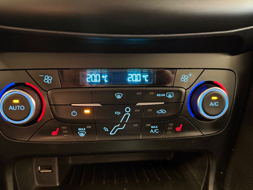 Ford Focus 1,5 TDCi 120 Business 5d