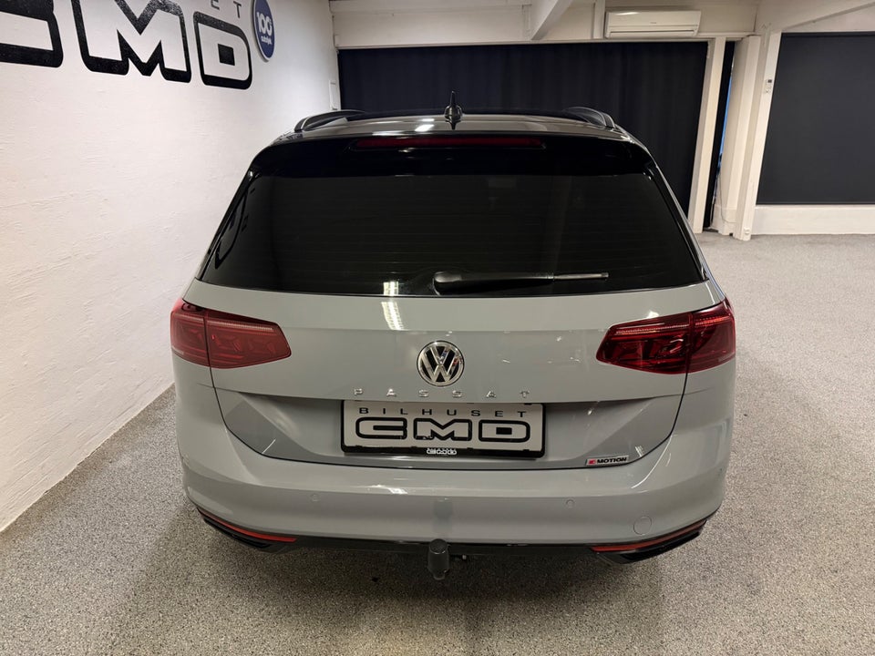 VW Passat 2,0 TSi 272 R-line Variant DSG 4Motion 5d