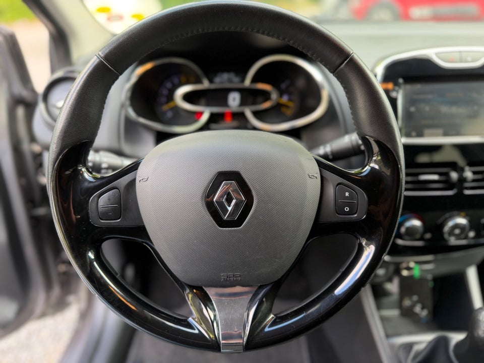 Renault Clio IV 1,2 16V Expression Sport Tourer 5d