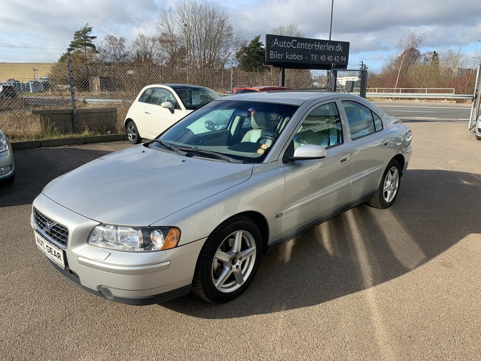 Volvo S60 2,4 140 aut. 4d