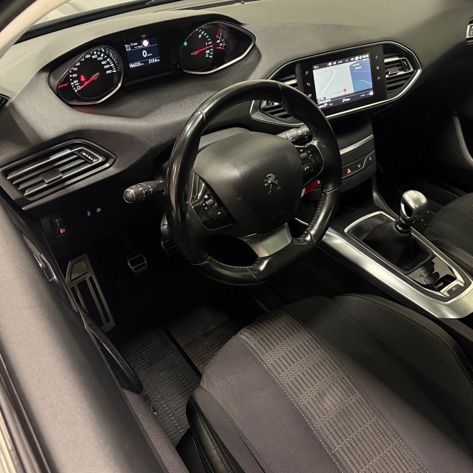 Peugeot 308 1,6 BlueHDi 120 Allure Sky SW 5d