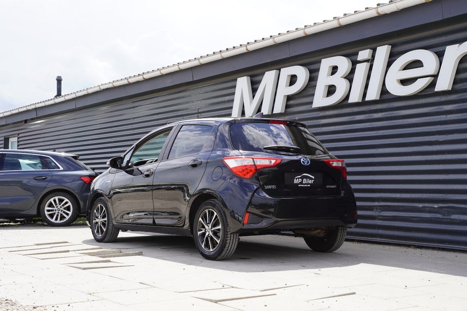 Toyota Yaris 1,5 Hybrid H3 Limited Smart e-CVT 5d