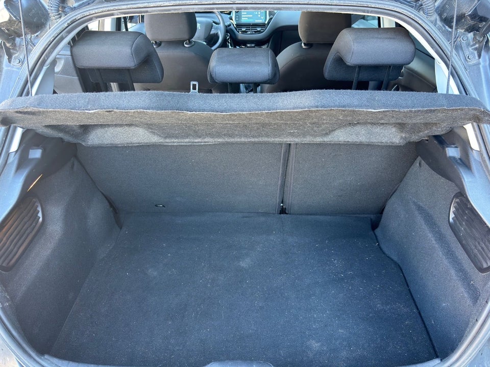 Peugeot 208 1,2 PureTech 82 Allure Sky 5d