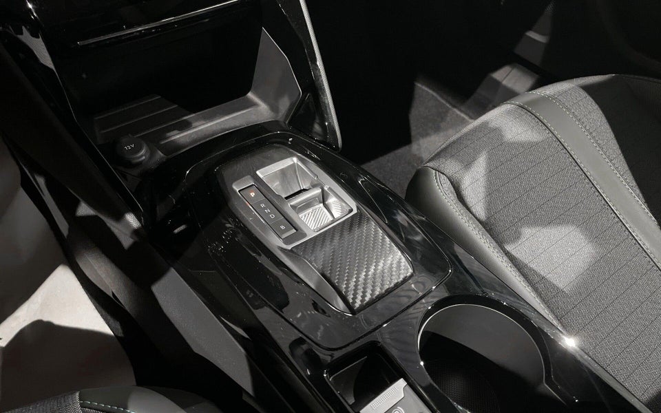 Peugeot e-2008 50 Allure 5d