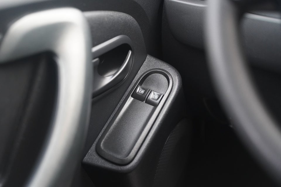 Dacia Duster 1,6 16V Ambiance 5d